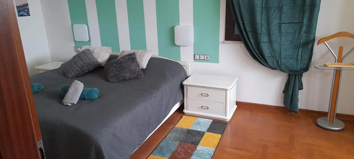 Apartment Apartmani Delas 2 Pjescana Uvala
