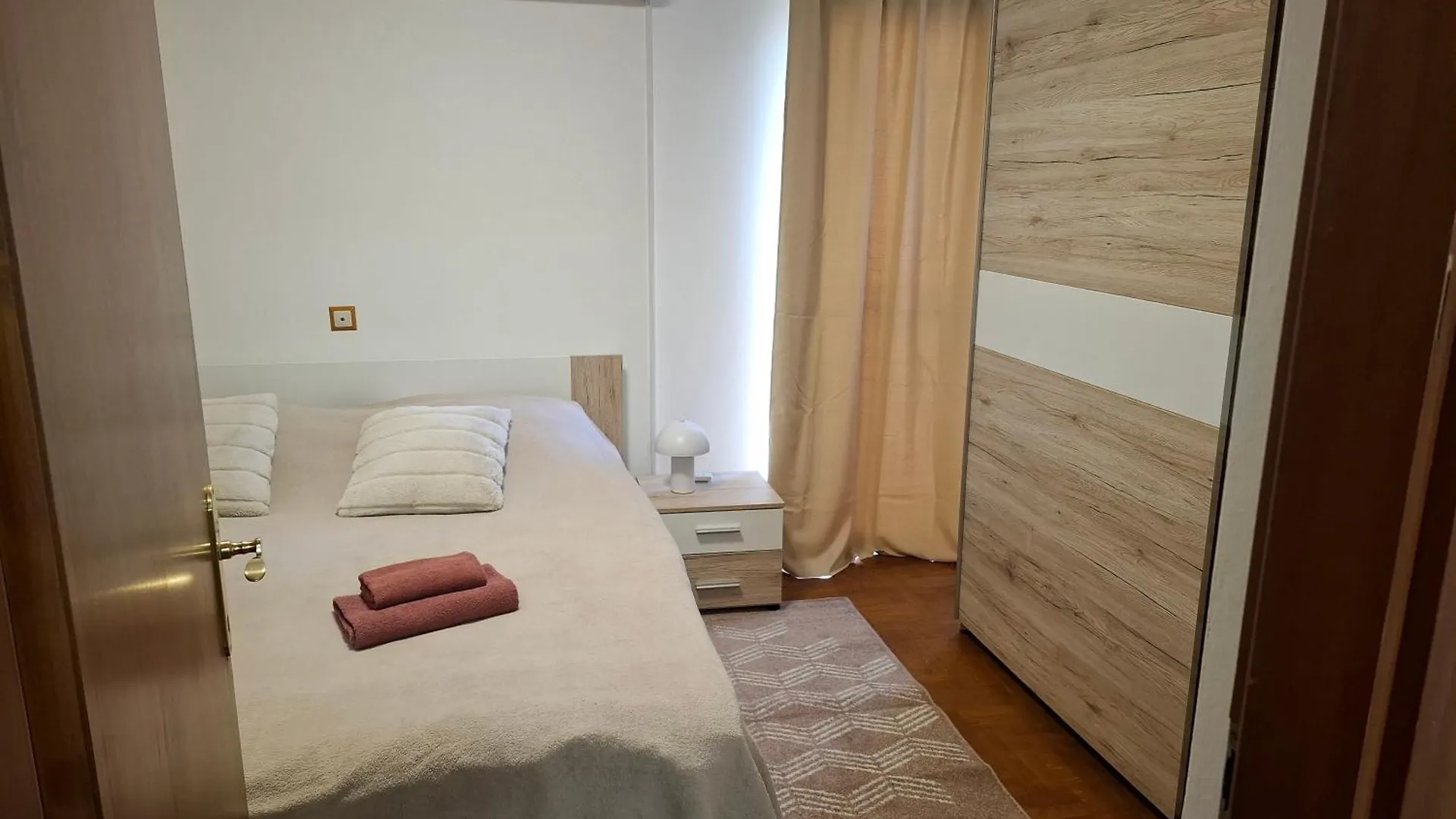 Apartmani Delas 2 Pjescana Uvala