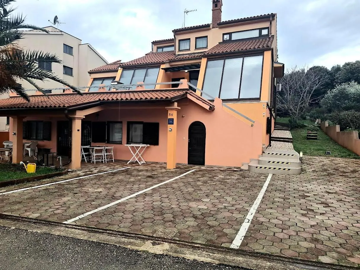 Apartmani Delas 2 Pjescana Uvala Apartment